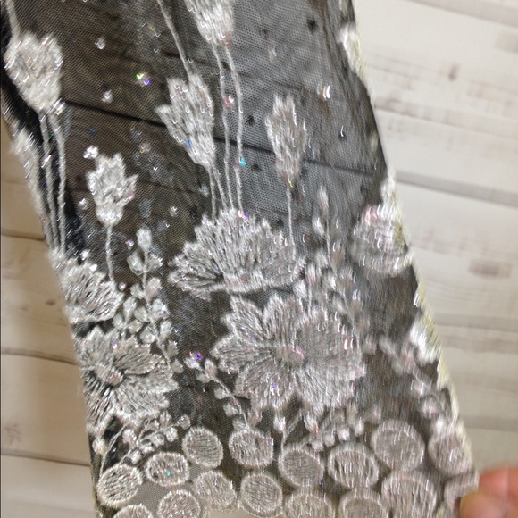 SOLD ~ Super Sheer Sparkly Cover Top Size Medium - Picture 6 of 8